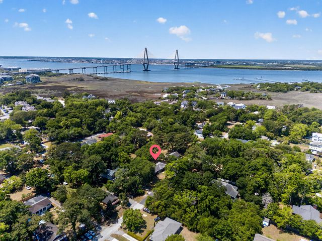 211 6th Avenue, Mount Pleasant, SC 29464