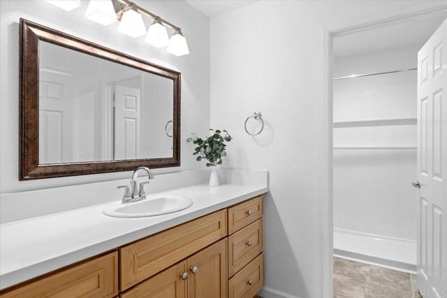 3173 Willow Tree Ln, Escondido, CA 92027
