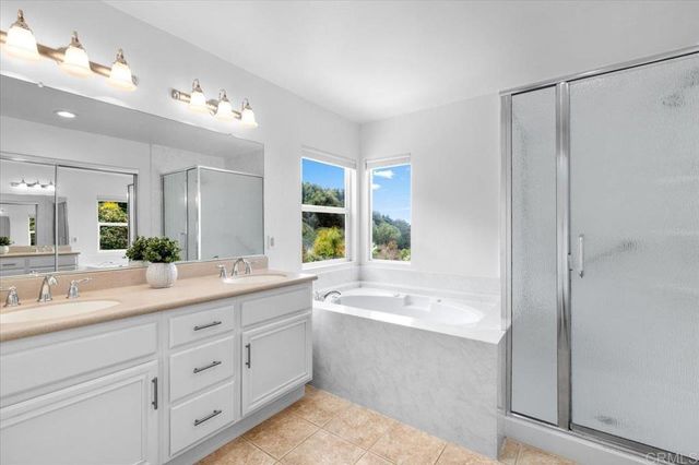 3173 Willow Tree Ln, Escondido, CA 92027
