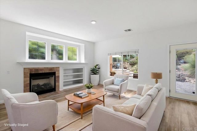 3173 Willow Tree Ln, Escondido, CA 92027