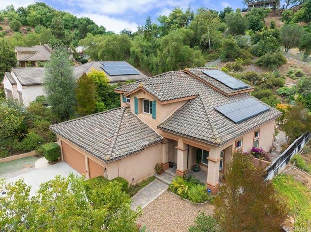 3173 Willow Tree Ln, Escondido, CA 92027