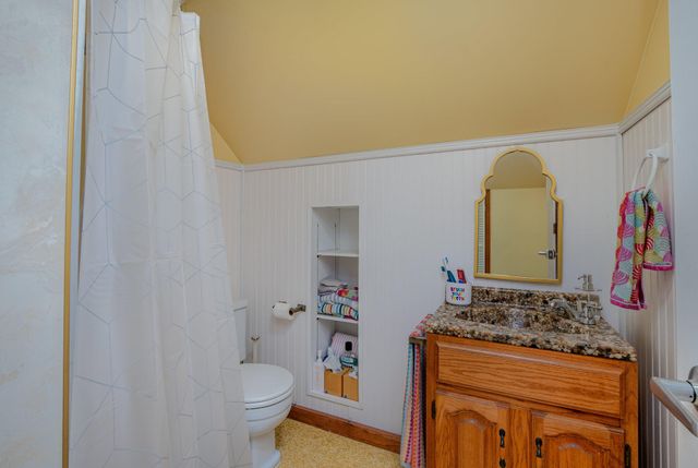 1660 Amsterdam Road, Fort Wright, KY 41011