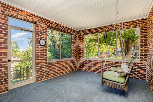 1660 Amsterdam Road, Fort Wright, KY 41011