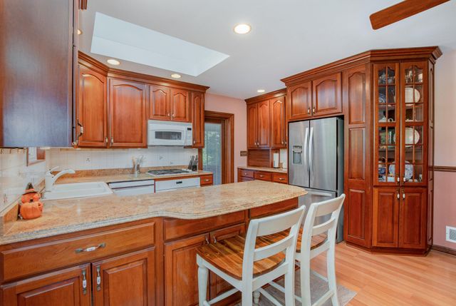 1660 Amsterdam Road, Fort Wright, KY 41011