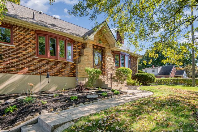 1660 Amsterdam Road, Fort Wright, KY 41011