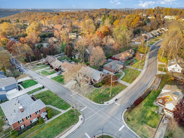 1660 Amsterdam Road, Fort Wright, KY 41011