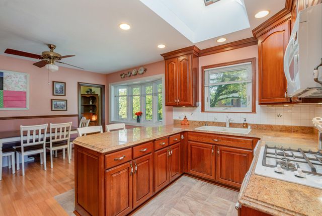 1660 Amsterdam Road, Fort Wright, KY 41011