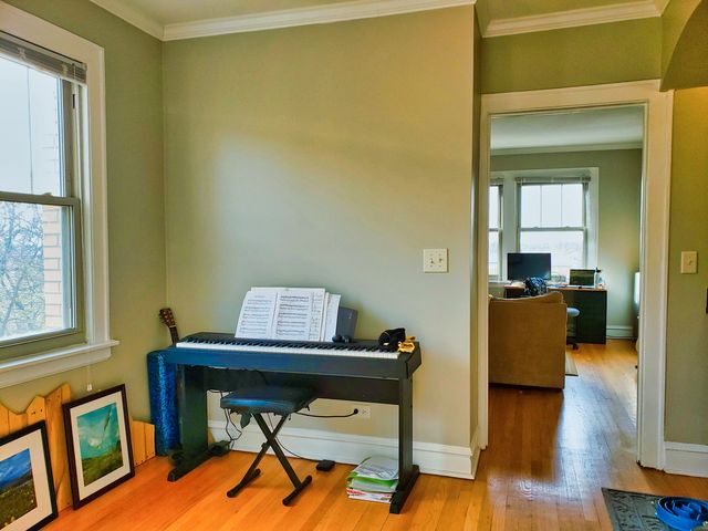 1925 Grove Avenue 211, Berwyn, IL 60402