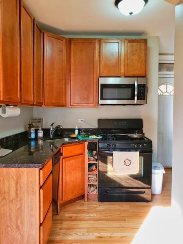 1925 Grove Avenue 211, Berwyn, IL 60402