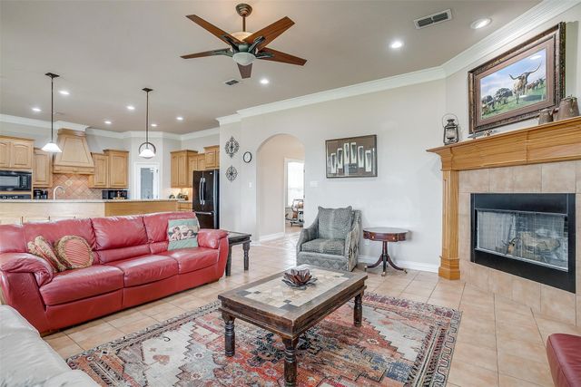 107 Chappel Hill Court, Weatherford, TX 76088