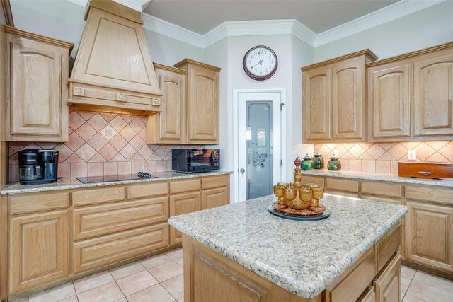 107 Chappel Hill Court, Weatherford, TX 76088