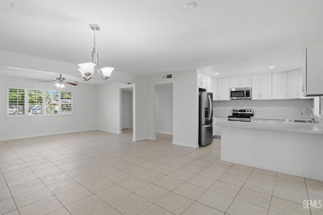 3417 Alum Avenue, Bakersfield, CA 93309