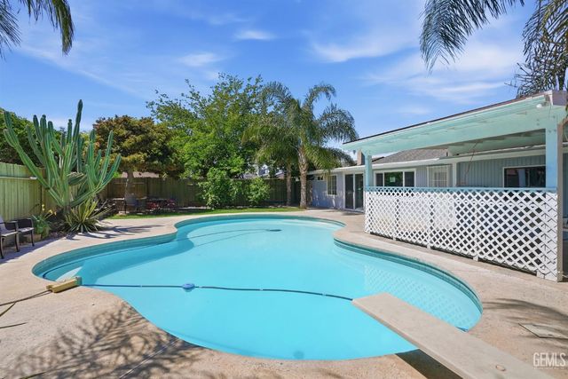 3417 Alum Avenue, Bakersfield, CA 93309