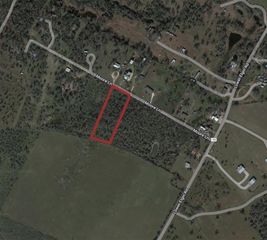 1431 Lower Elgin RD, Elgin, TX 78621