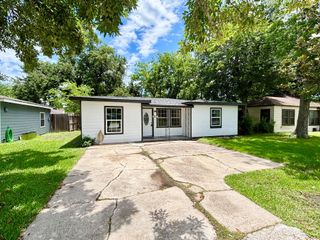 317 San Jacinto Street, La Porte, TX 77571