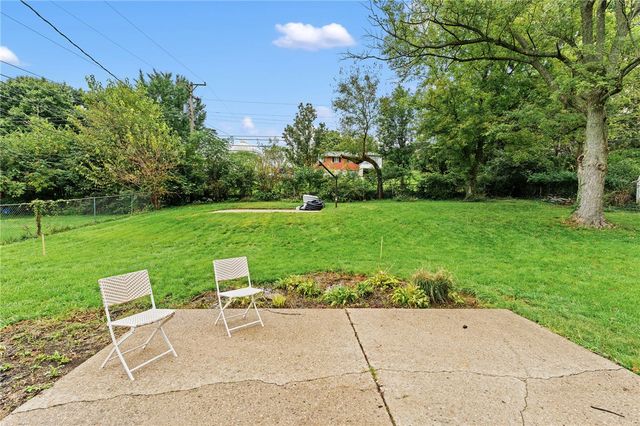 617 Laurelann Drive, Dayton, OH 45429