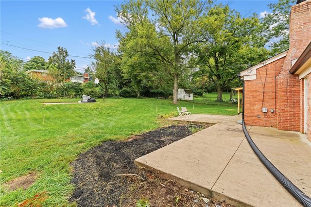 617 Laurelann Drive, Dayton, OH 45429