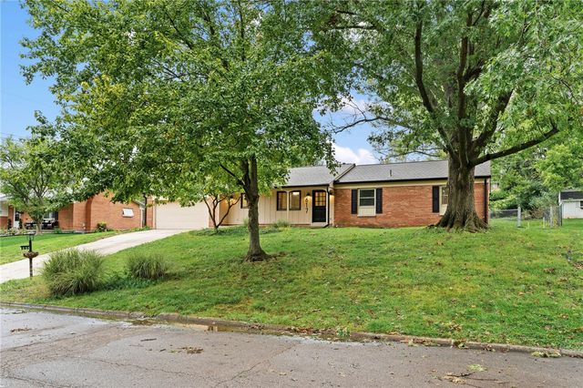 617 Laurelann Drive, Dayton, OH 45429