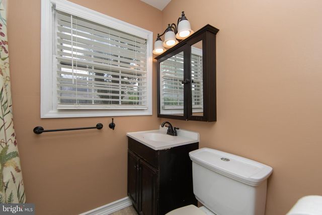 19 ENTER TURN, Willingboro, NJ 08046
