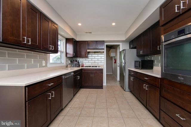 19 ENTER TURN, Willingboro, NJ 08046
