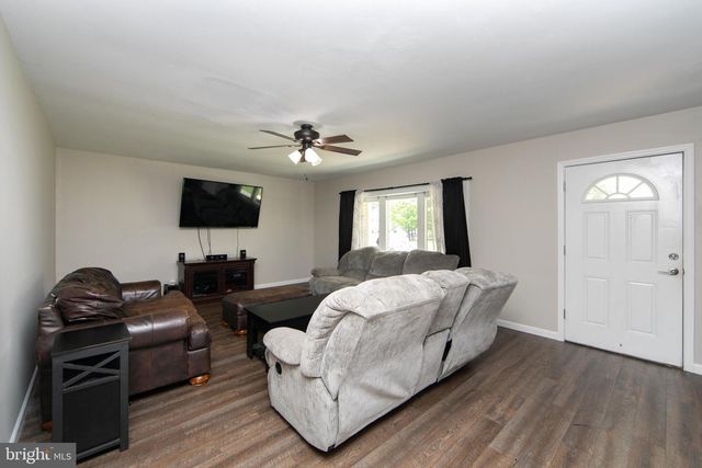 19 ENTER TURN, Willingboro, NJ 08046
