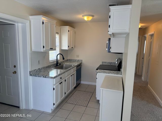 3554 BROCKWAY Road, Jacksonville, FL 32250