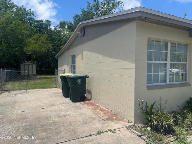 3554 BROCKWAY Road, Jacksonville, FL 32250