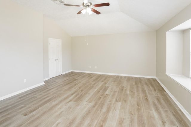 32034 Ashton Lane, Pinehurst, TX 77362