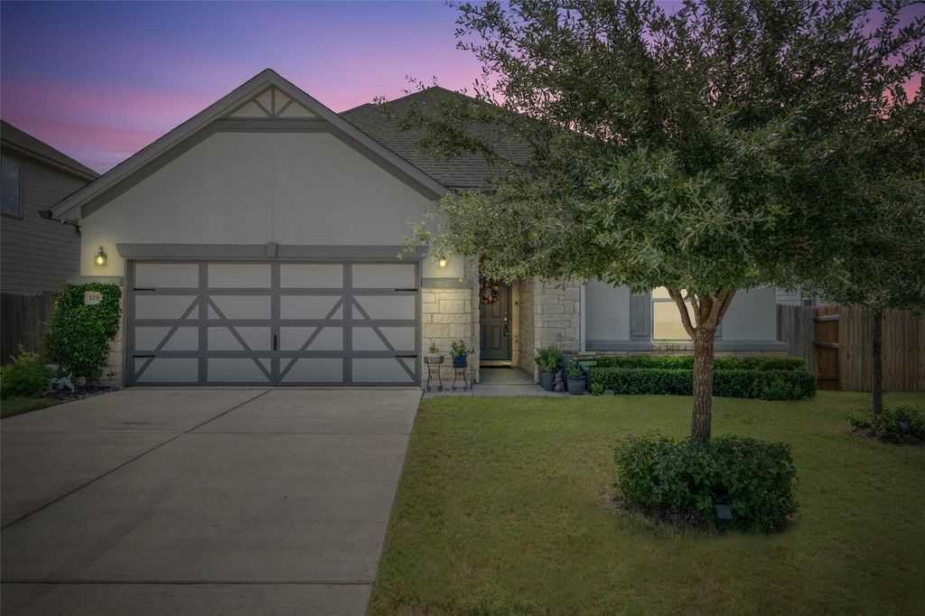 119 W Point WAY, Elgin, TX 78621