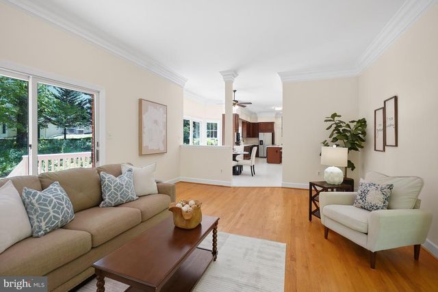 5722 GREENVIEW LN, Warrenton, VA 20187