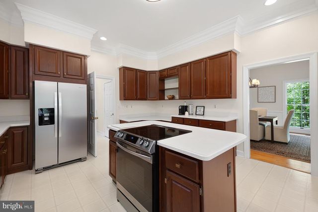 5722 GREENVIEW LN, Warrenton, VA 20187