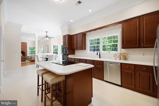 5722 GREENVIEW LN, Warrenton, VA 20187