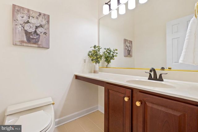 5722 GREENVIEW LN, Warrenton, VA 20187