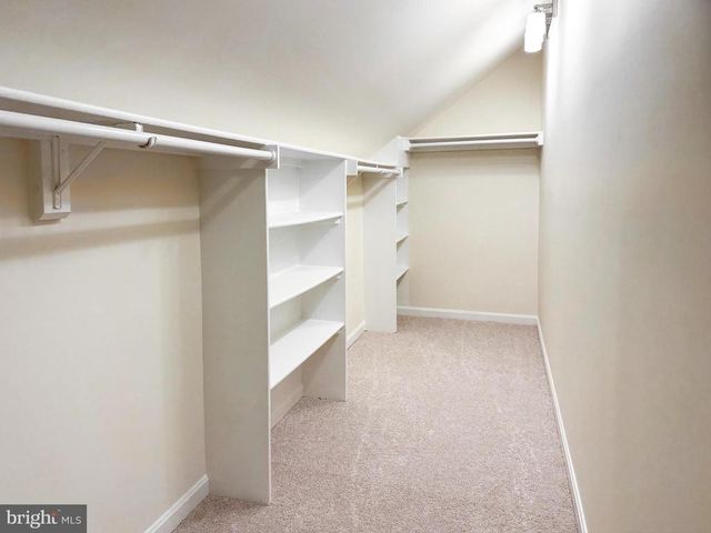 5722 GREENVIEW LN, Warrenton, VA 20187