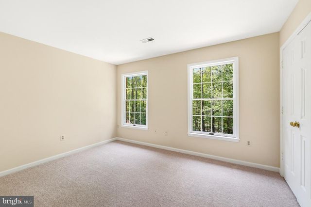5722 GREENVIEW LN, Warrenton, VA 20187