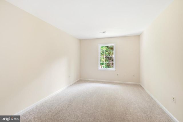 5722 GREENVIEW LN, Warrenton, VA 20187