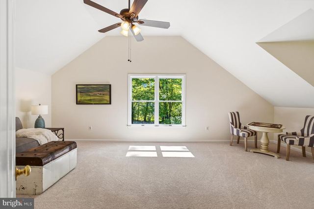 5722 GREENVIEW LN, Warrenton, VA 20187