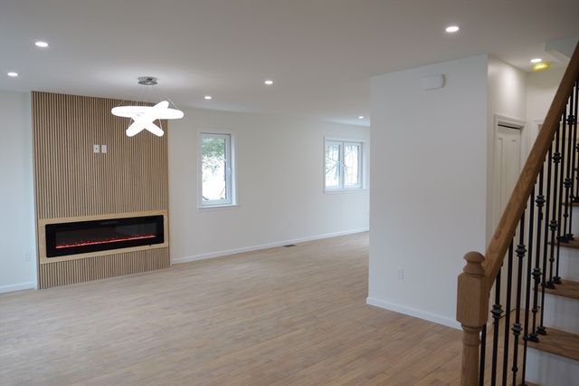 189 Electric A, Lunenburg, MA 01462