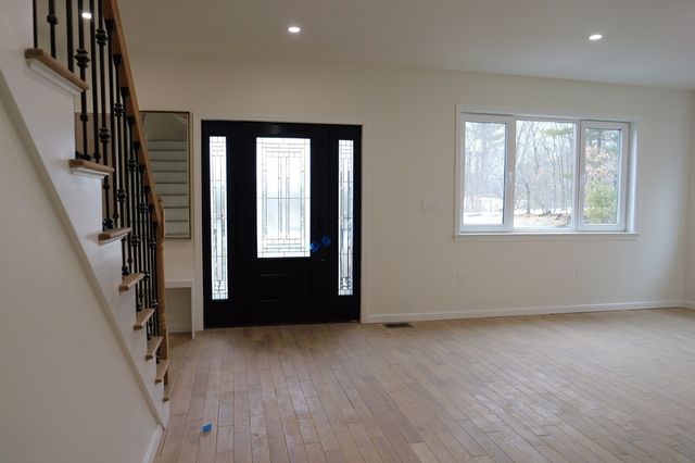 189 Electric A, Lunenburg, MA 01462