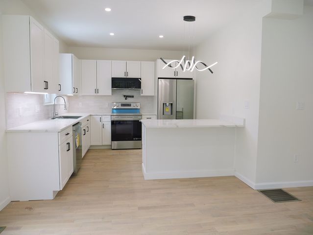 189 Electric A, Lunenburg, MA 01462