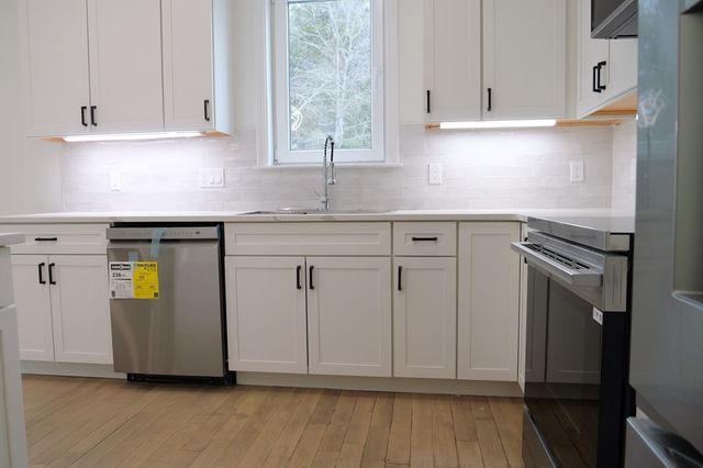 189 Electric A, Lunenburg, MA 01462