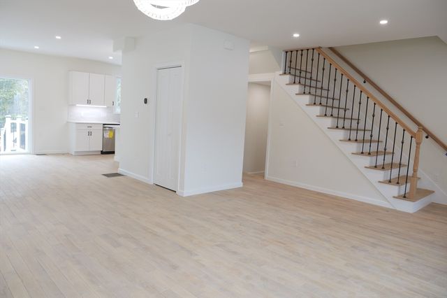 189 Electric A, Lunenburg, MA 01462