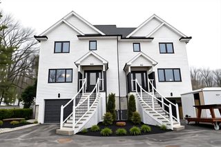 189 Electric A, Lunenburg, MA 01462