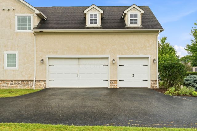 5849 Vandeleur Place, Dublin, OH 43016