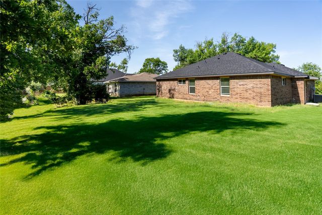 413 Bethlehem Street, Terrell, TX 75160