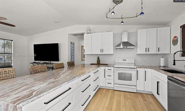 320 SE 26 TERRACE N.A, Cape Coral, FL 33034