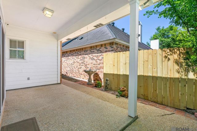 7967 Tara Dr, Denham Springs, LA 70726