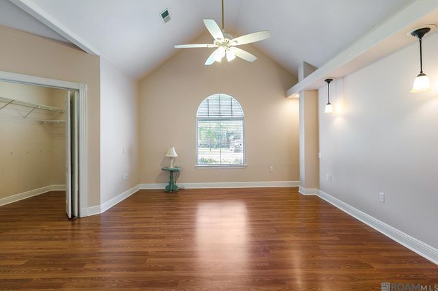 7967 Tara Dr, Denham Springs, LA 70726