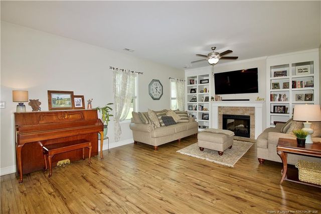 197 Caswell Pines Lane, Raeford, NC 28376
