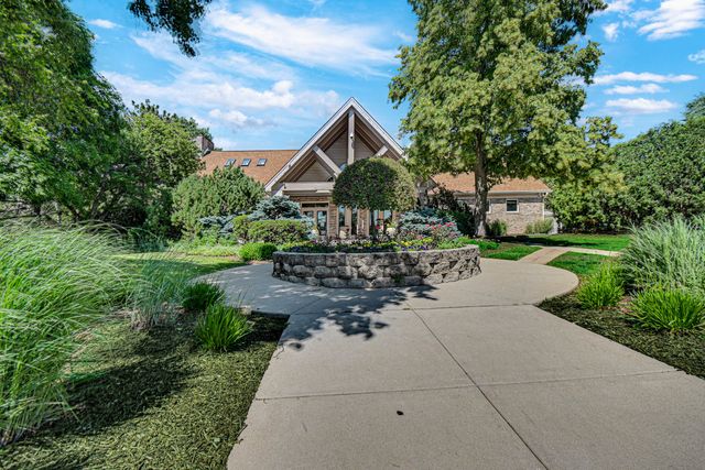 1853 Lake Shore Court, Romeoville, IL 60446
